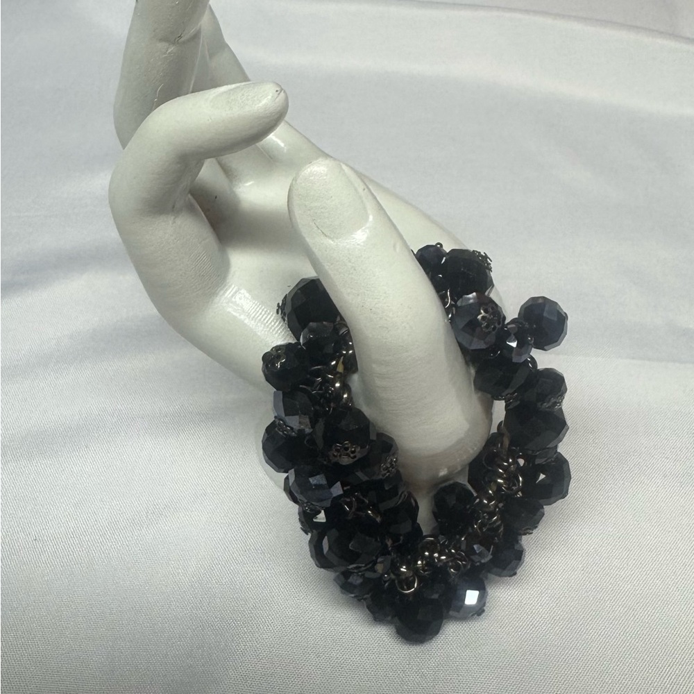 Elegant Black Beaded Bracelet